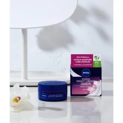 Hot NIVEA Essentials +24h Voedende Nachtcrème 50 ML